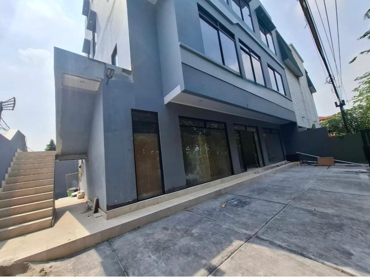 Ruko Lokasi Kelapa Lilin / Belakang Mall Kelapa Gading - Jakarta Utara