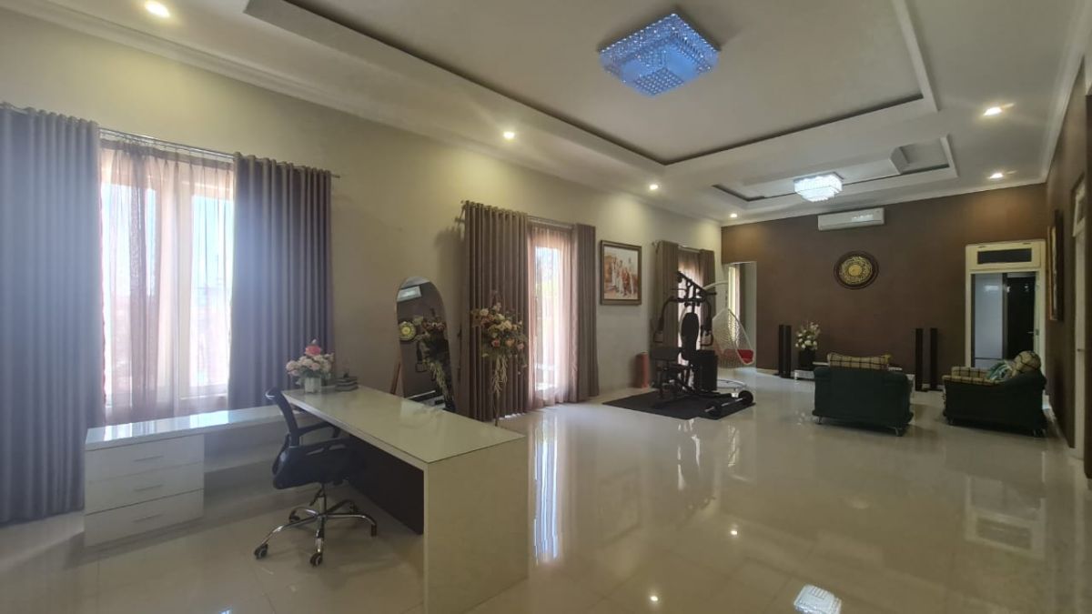 Dijual Rumah Mewah Modern Minimalis, Pusat Kota di Serengan Solo - Foto 6