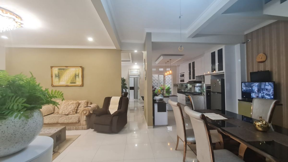 Dijual Rumah Mewah Modern Minimalis, Pusat Kota di Serengan Solo - Foto 9