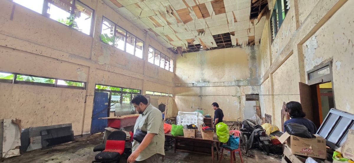 Hidden gem: Ex Kantor 2 lantai, lokasi strategis dekat jl ry cileduk dan gerbang tol Cileduk, Jakarta Selatan, sisi belakang lokasi ada telaga - Foto 4