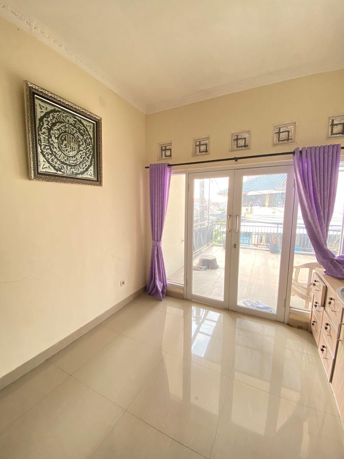 Dijual Rumah 2 Lantai di Pamulang Perumahan Taman Kedaung, Tangerang Selatan - Foto 9