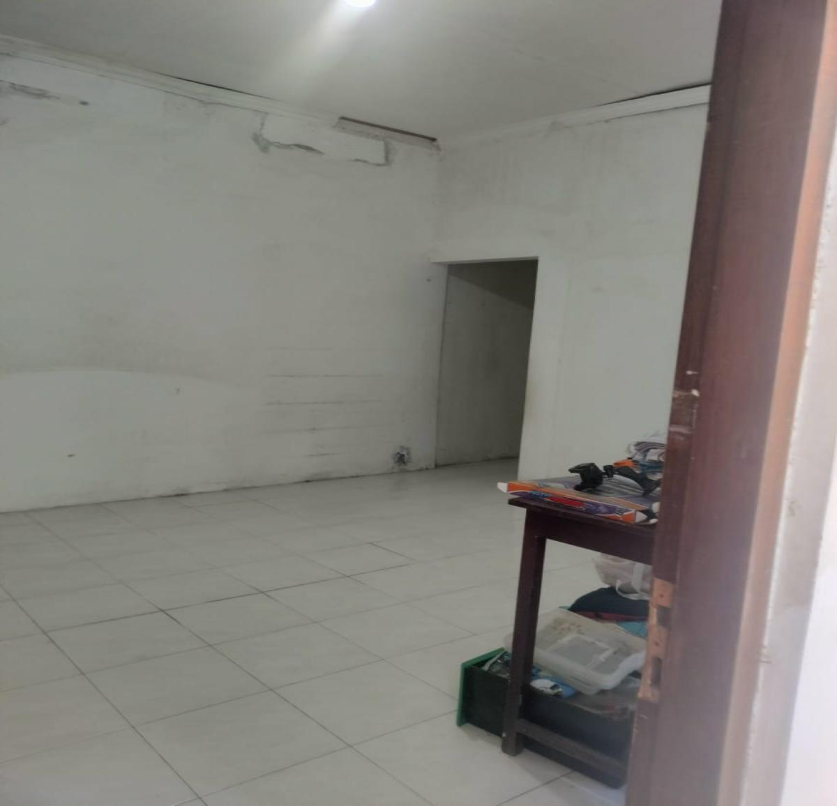 Rumah Lokasi Strategis  Pinggir jalan  Imam bonjol Semarang - Foto 5