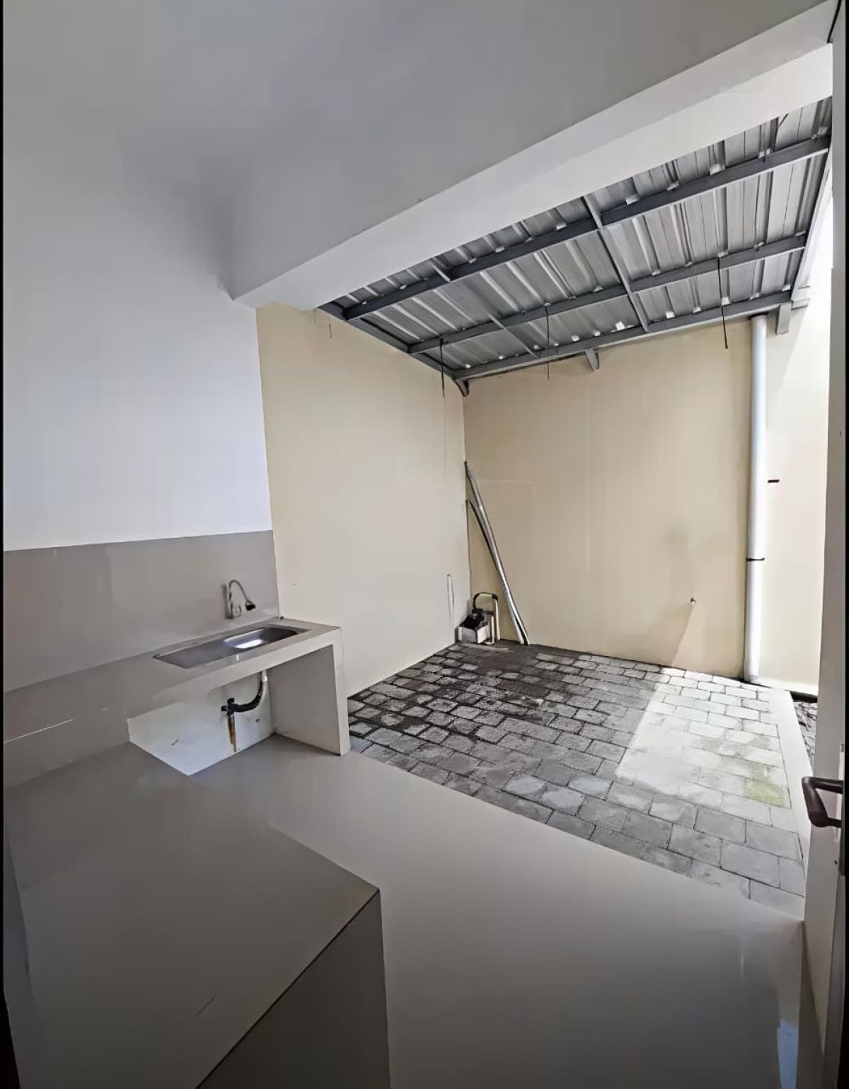 Dijual Rumah Bagus Siap Pakai  Lokasi : Cluster di Blulukan, Colomadu, Solo - Foto 5