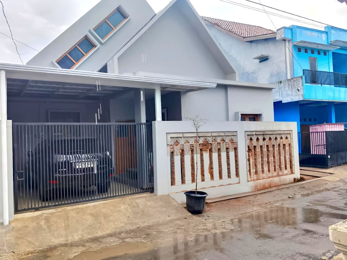 Dijual Rumah Bagus Bangunan Baru  ( Full Furnished )  Lokasi : Gonilan, Kartasura, Solo