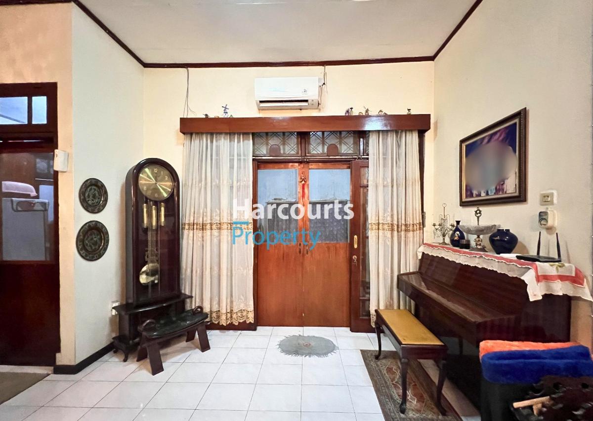 Dijual TURUN HARGA Rumah Klasik Tropis Dekat Area Senopati Kebayoran Baru - Foto 2