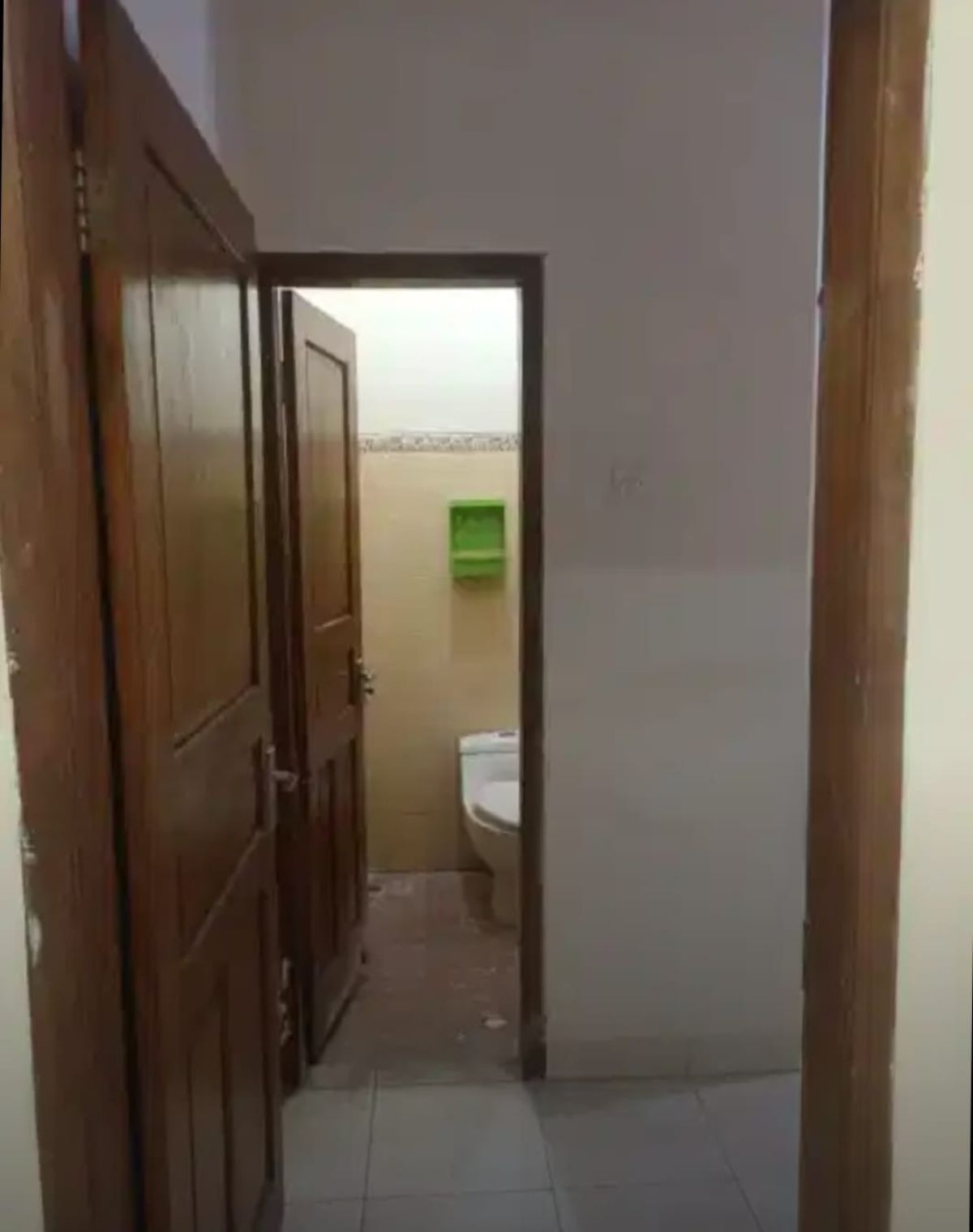 Disewakan Rumah Siap Pakai, Lokasi : Perumahan di Colomadu, Solo - Foto 6