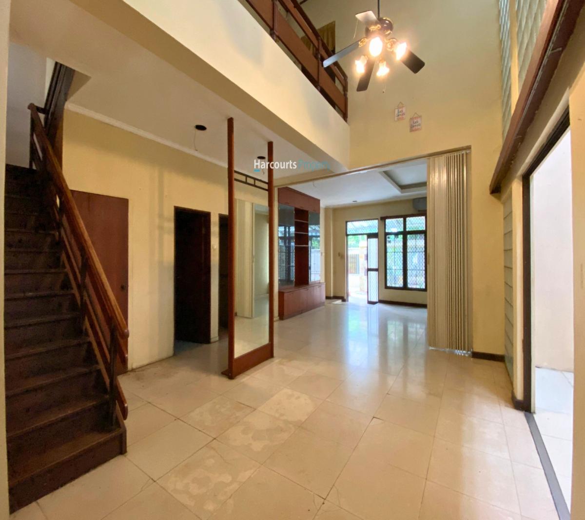 Disewakan Rumah Klasik Bisa untuk Kantor Area Jl. Mendawai Kebayoran Baru - Foto 3
