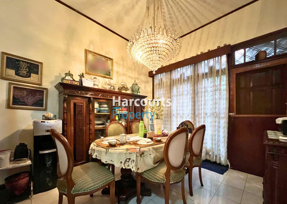 Dijual TURUN HARGA Rumah Klasik Tropis Dekat Area Jl. Ciomas Kebayoran Baru - Foto 7