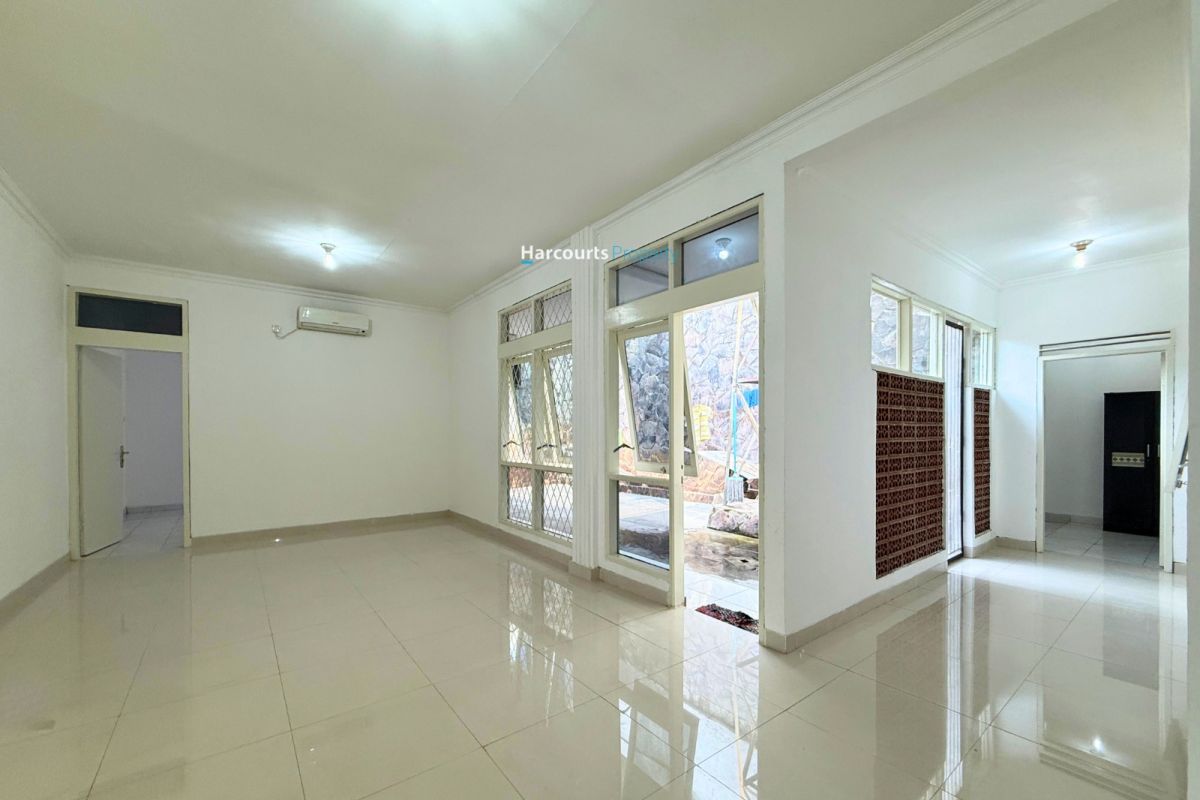 Disewakan Rumah Klasik Area Jl. Empu Sendok Senopati Kebayoran Baru - Foto 2