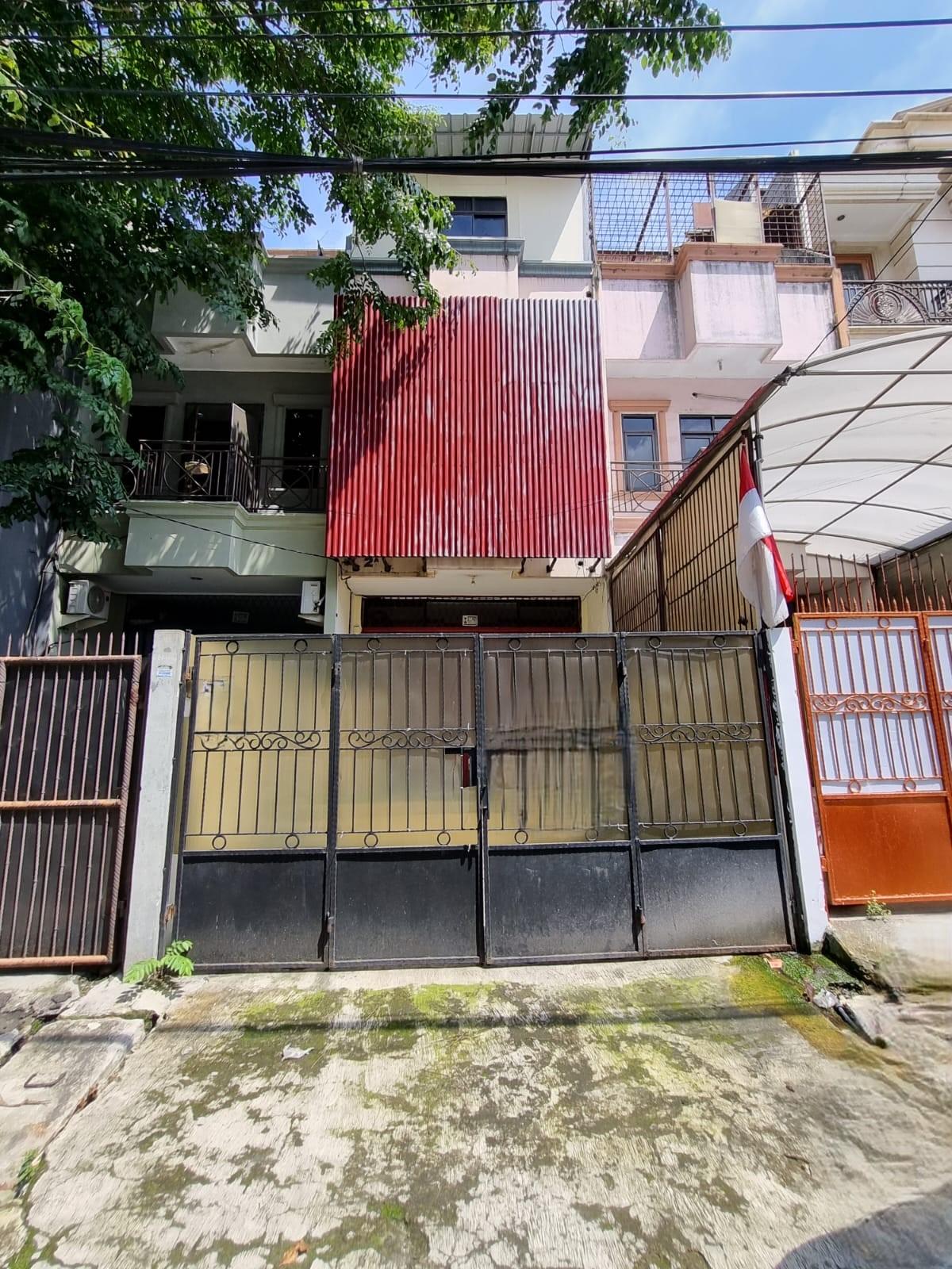 Jual Ruko 3 lantai di pinggir jalan Tomang Raya Jakarta Barat NC