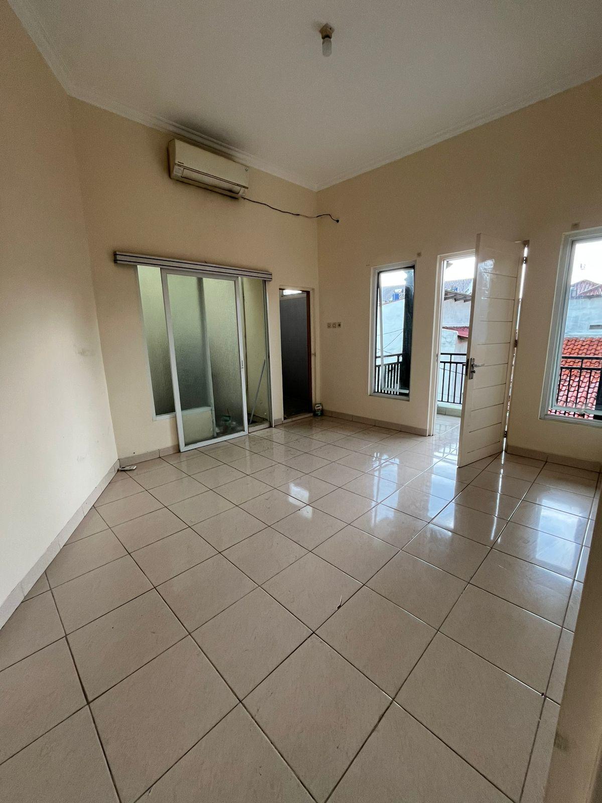 Rumah 2 Lantai Duren Sawit