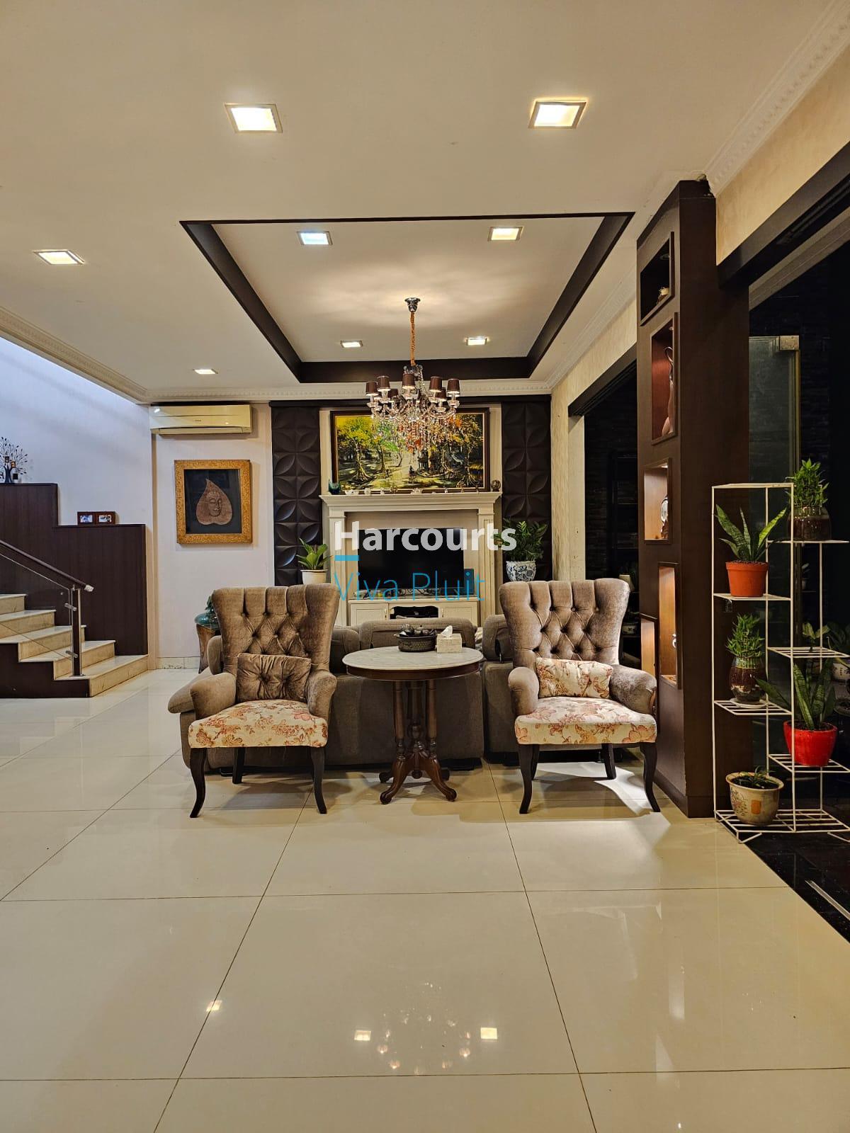 Dijual Rumah Mewah Dan Bagus Di Komplek Premier Mansion, Bandengan. Harga Nego - Foto 2
