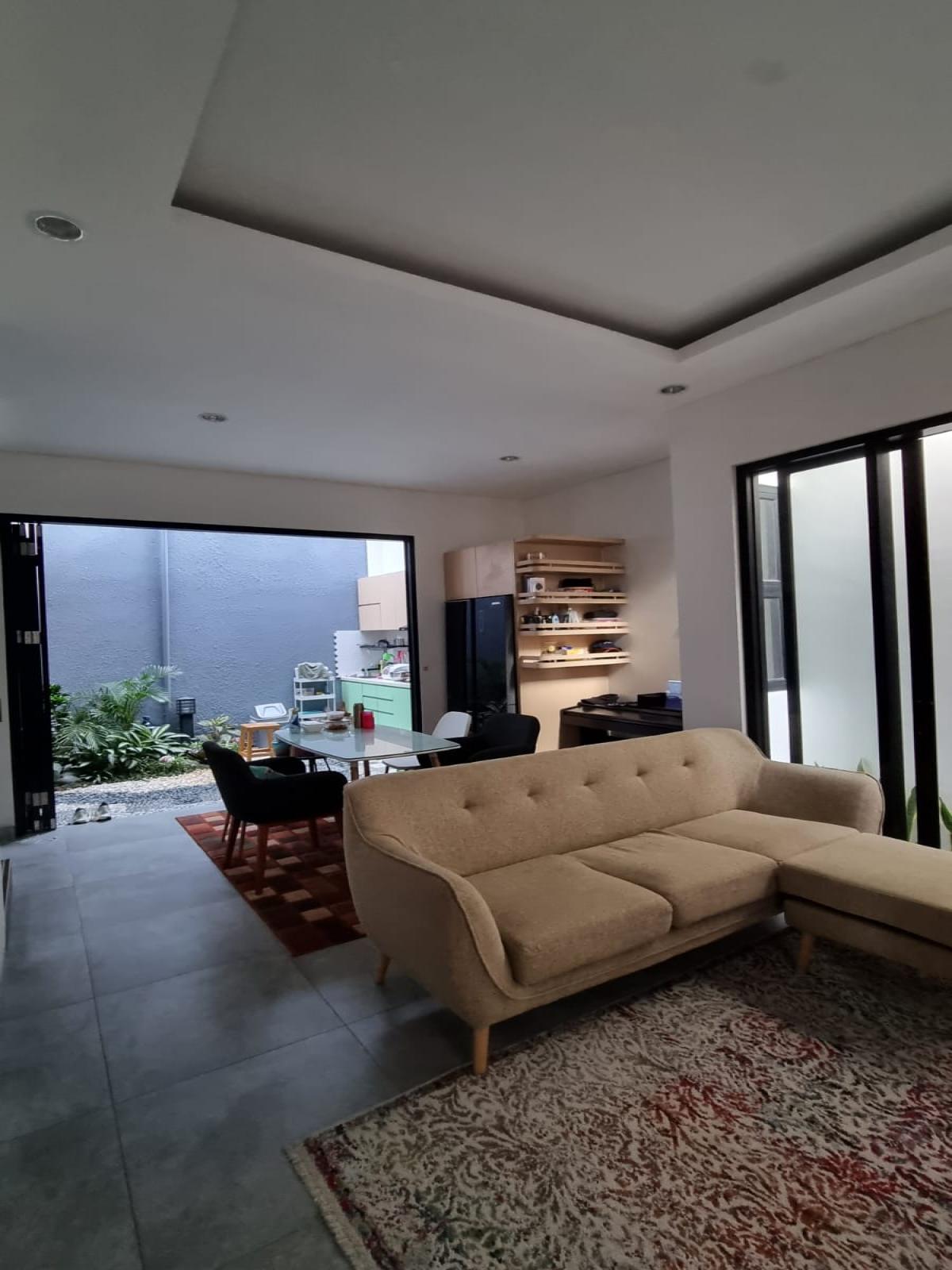 Dijual rumah dekat stasiun Sudimara Tangerang Selatan