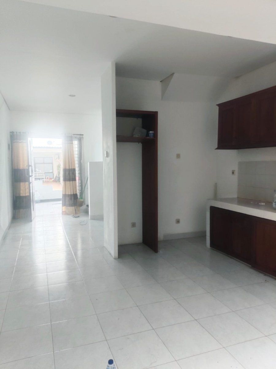 Disewakan rumah di Emerald Bintaro Jaya Tangerang Selatan - Foto 4