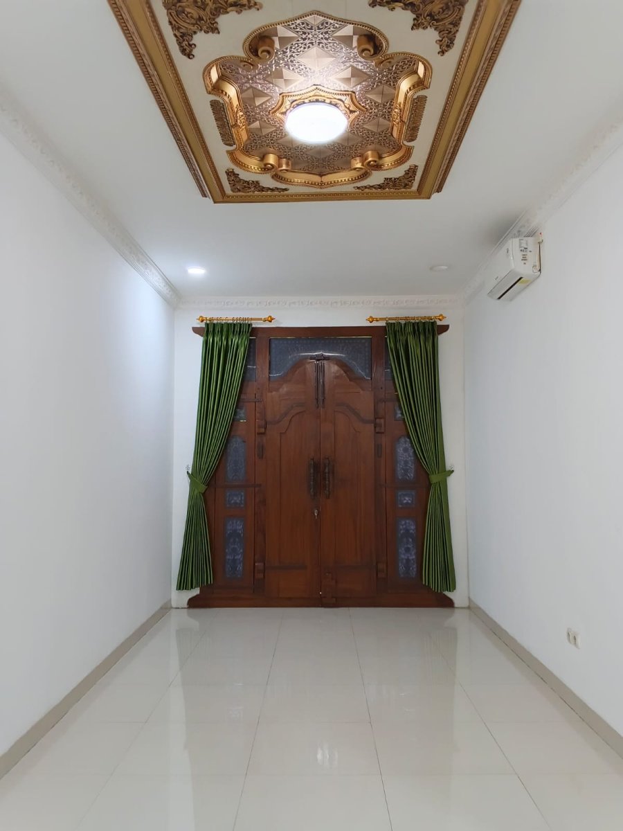 Dijual Rumah Cantik Siap Huni di Karang Tengah, Kota Tangerang - Foto 11