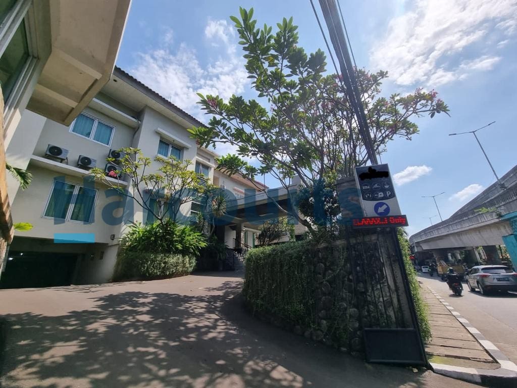 Jual Cepat Hotel Bagus di daerah Jakarta Selatan (RR)