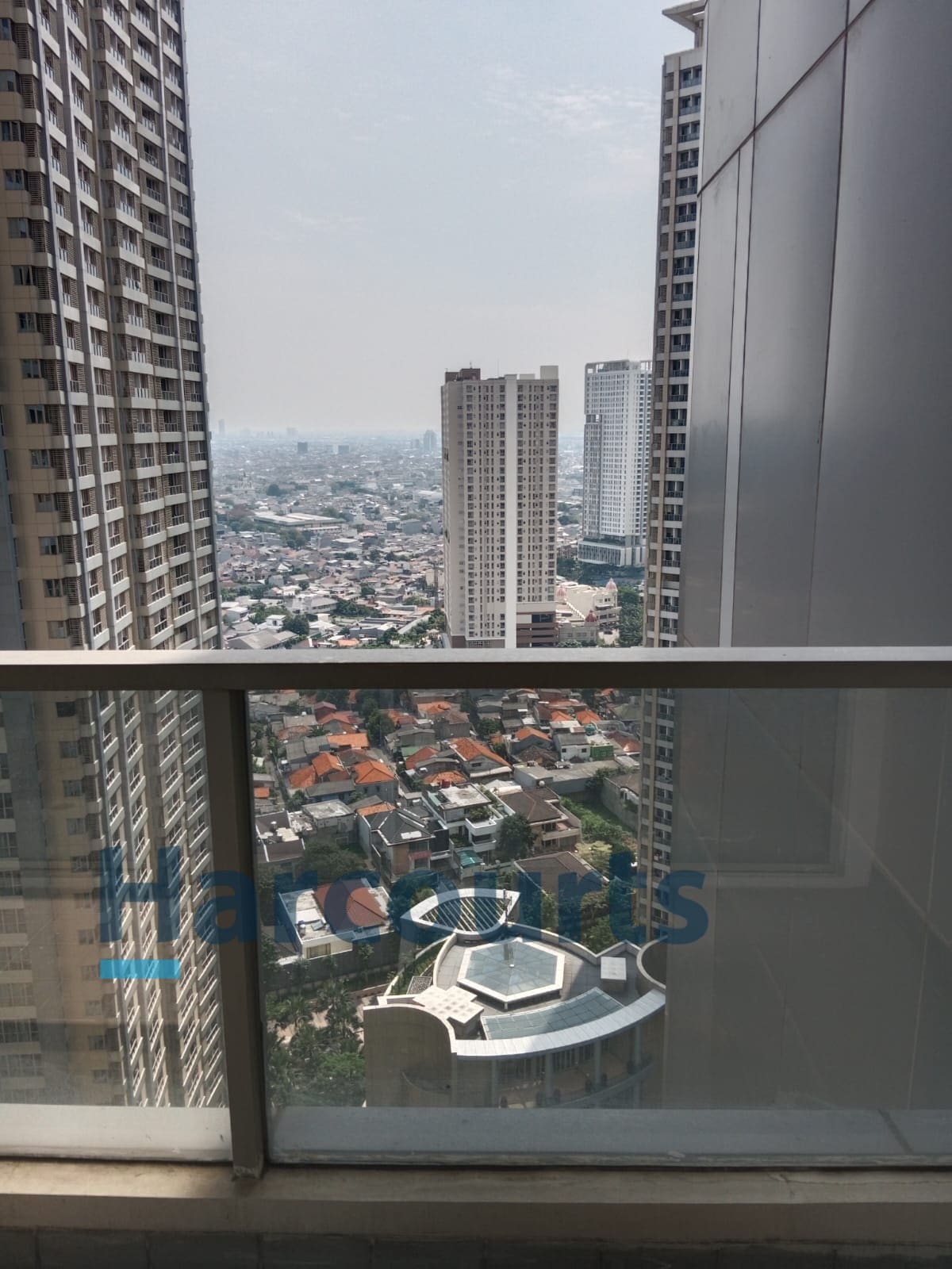 Jual Cepat Apartemen Taman Anggrek Residences Unfurnished S.Parman Jakarta Barat (RR) - Foto 3