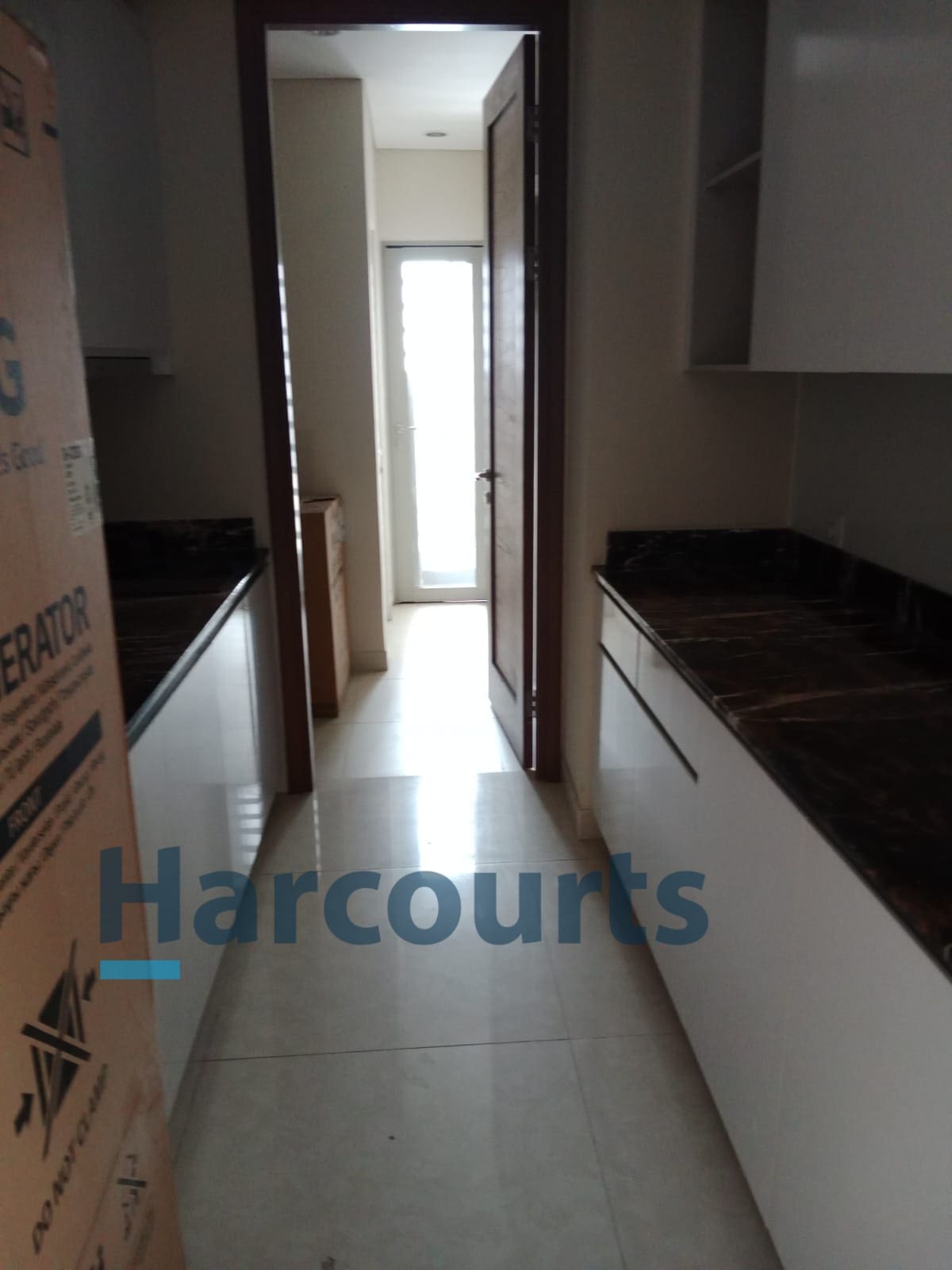 Jual Cepat Apartemen Taman Anggrek Residences Unfurnished S.Parman Jakarta Barat (RR) - Foto 4