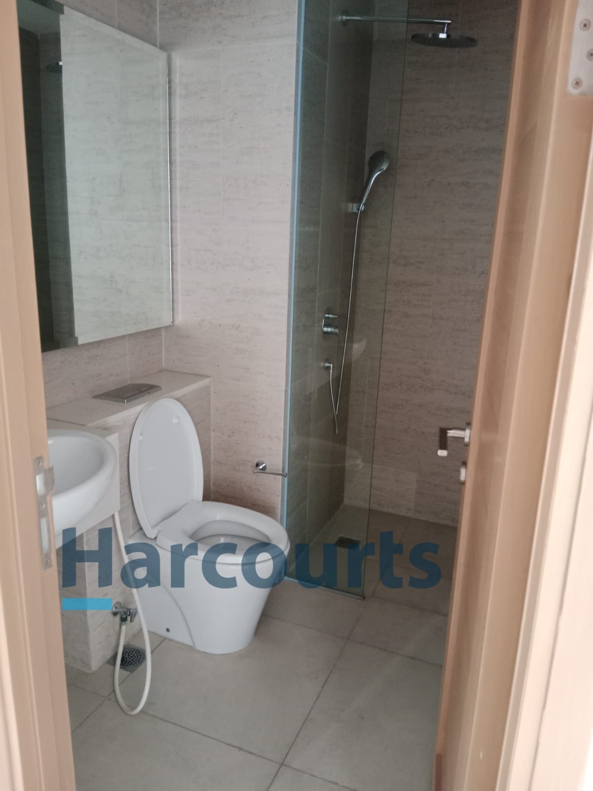 Jual Cepat Apartemen Taman Anggrek Residences Unfurnished S.Parman Jakarta Barat (RR) - Foto 6
