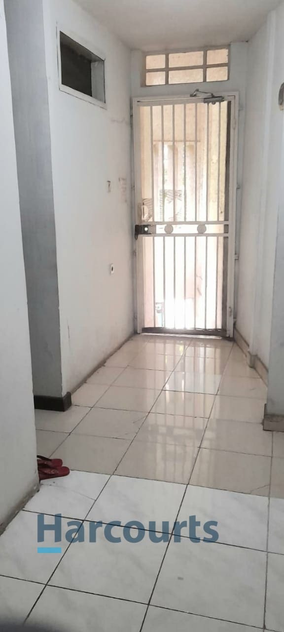 Jual Cepat Rumah Kos 2 lantai, Furnished di Pasar Baru, Jakarta Pusat (RR) - Foto 3