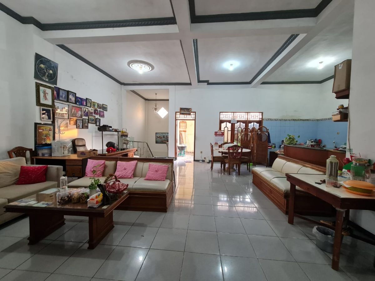 Rumah dan ruang usaha siap pakai di cemani dekat Solo kota dan Solo Baru - Foto 7