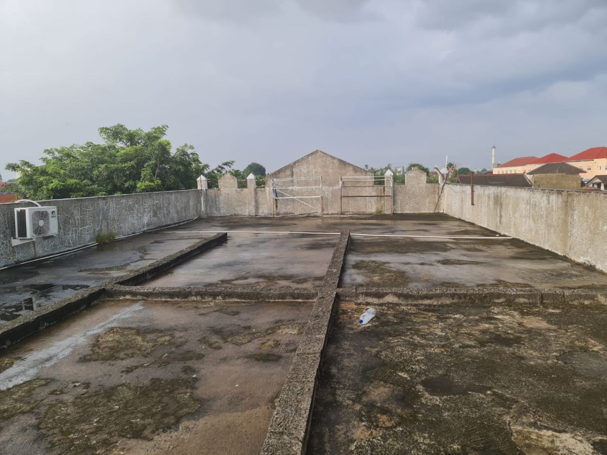 Rumah dan ruang usaha siap pakai di cemani dekat Solo kota dan Solo Baru - Foto 8