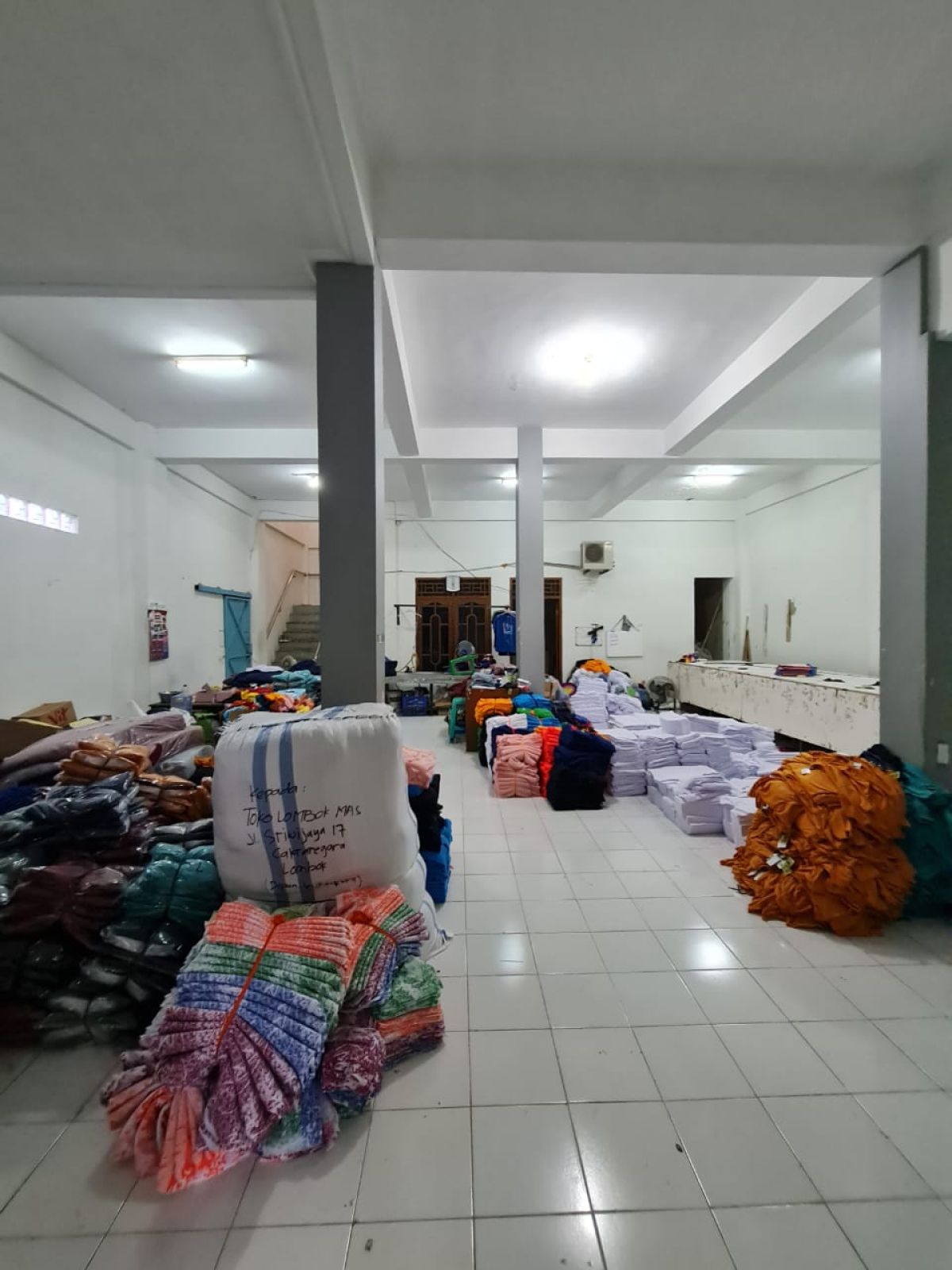 Rumah dan ruang usaha siap pakai di cemani dekat Solo kota dan Solo Baru - Foto 9