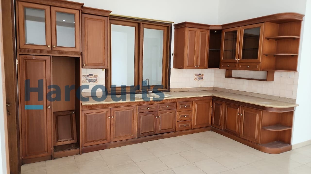 Sewa Rumah Bagus 2 lantai di Villa Gading Kelapa Gading Jakarta Utara (CR) - Foto 3