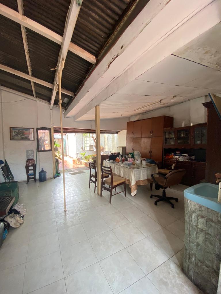 Jual Termurah Rumah Asri di daerah Area Kramat Kwitang Jakarta Pusat (RR) - Foto 4