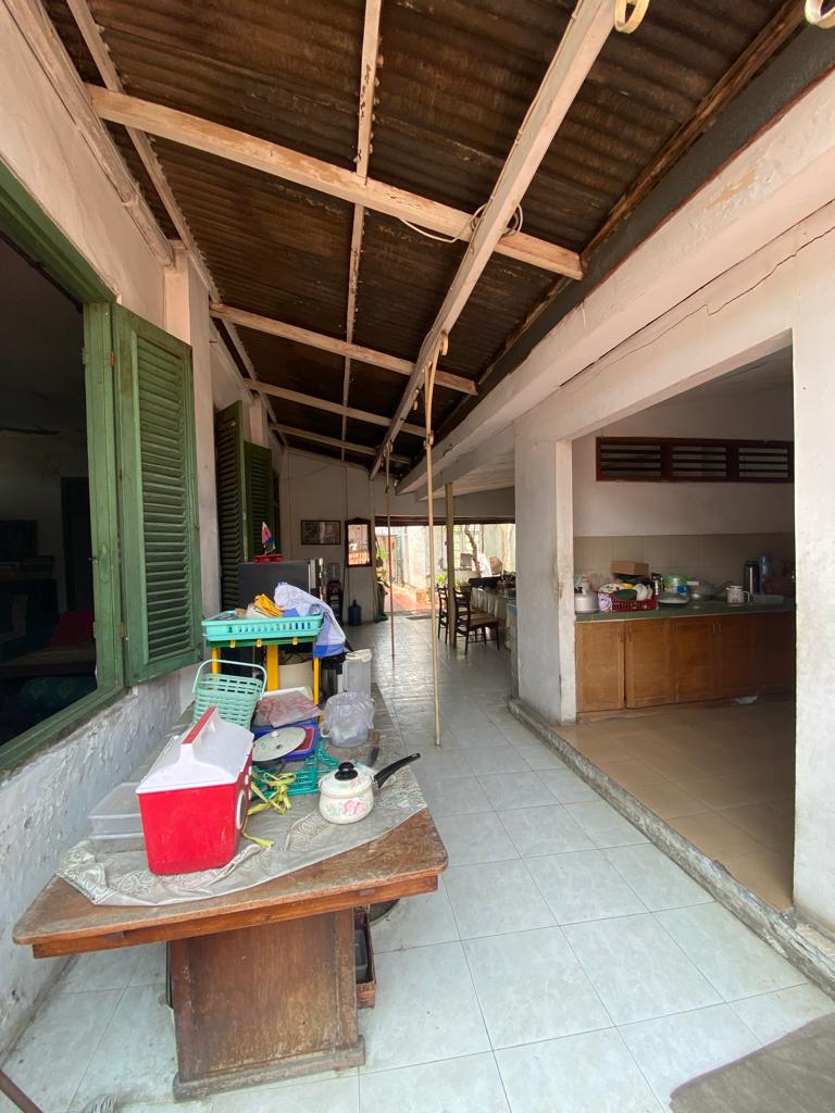 Jual Termurah Rumah Asri di daerah Area Kramat Kwitang Jakarta Pusat (RR) - Foto 16