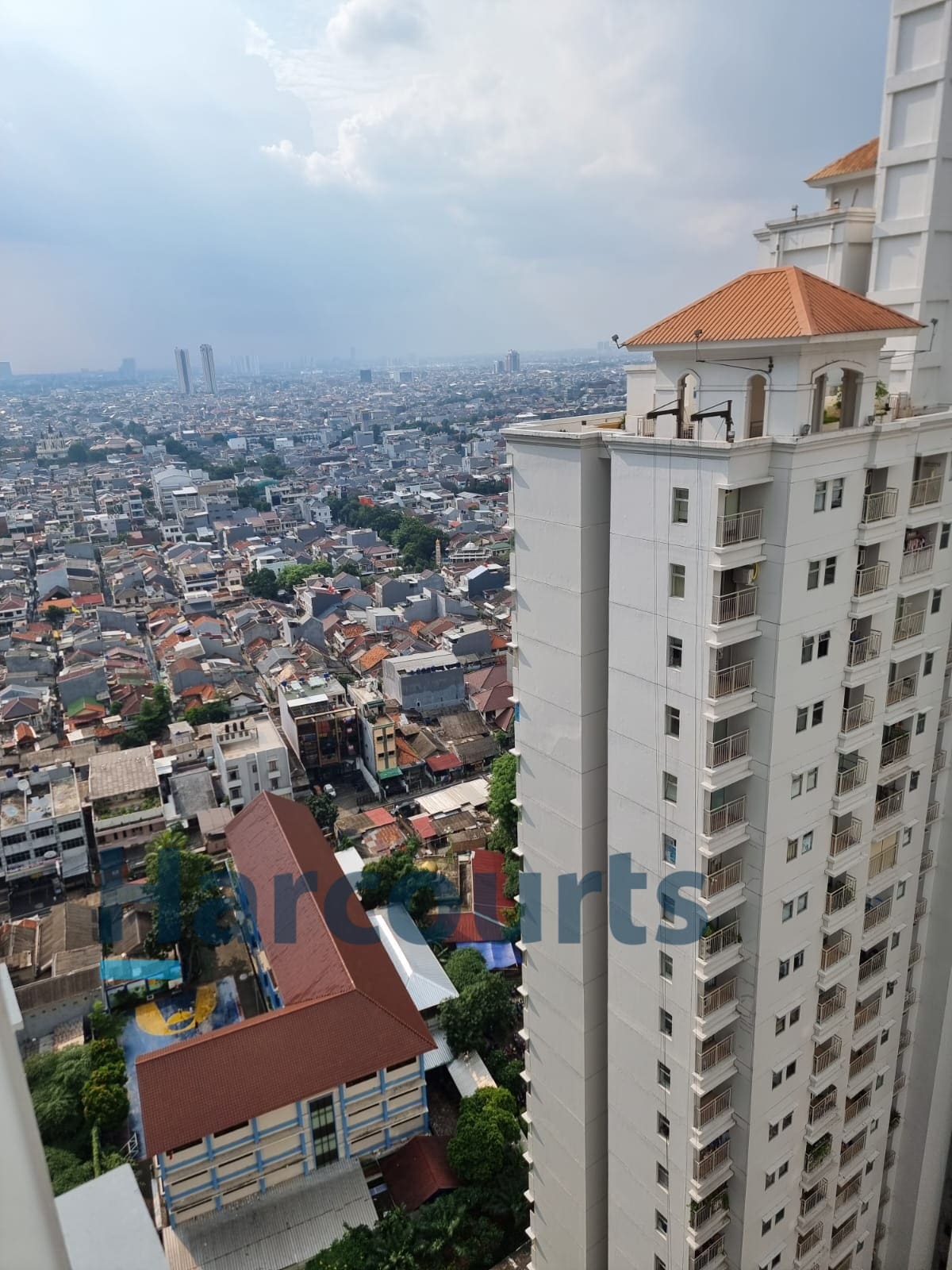 Sewa Apartemen Mediterania Garden Residences 2, Furnished, S.Parman, Jakarta Barat (RR) - Foto 3