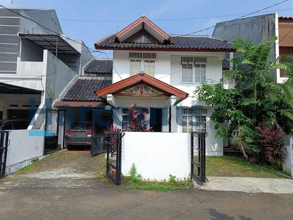 Sewa Rumah luas di Kebayoran Lama Jakarta Selatan (AL)