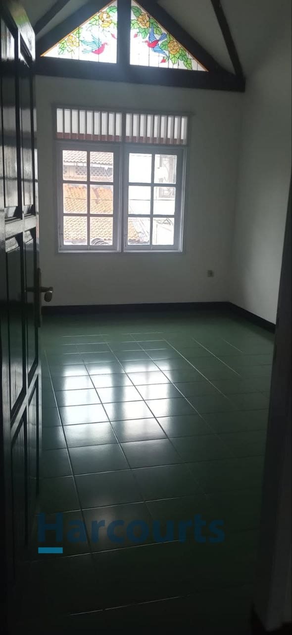 Sewa Rumah luas di Kebayoran Lama Jakarta Selatan (AL) - Foto 4
