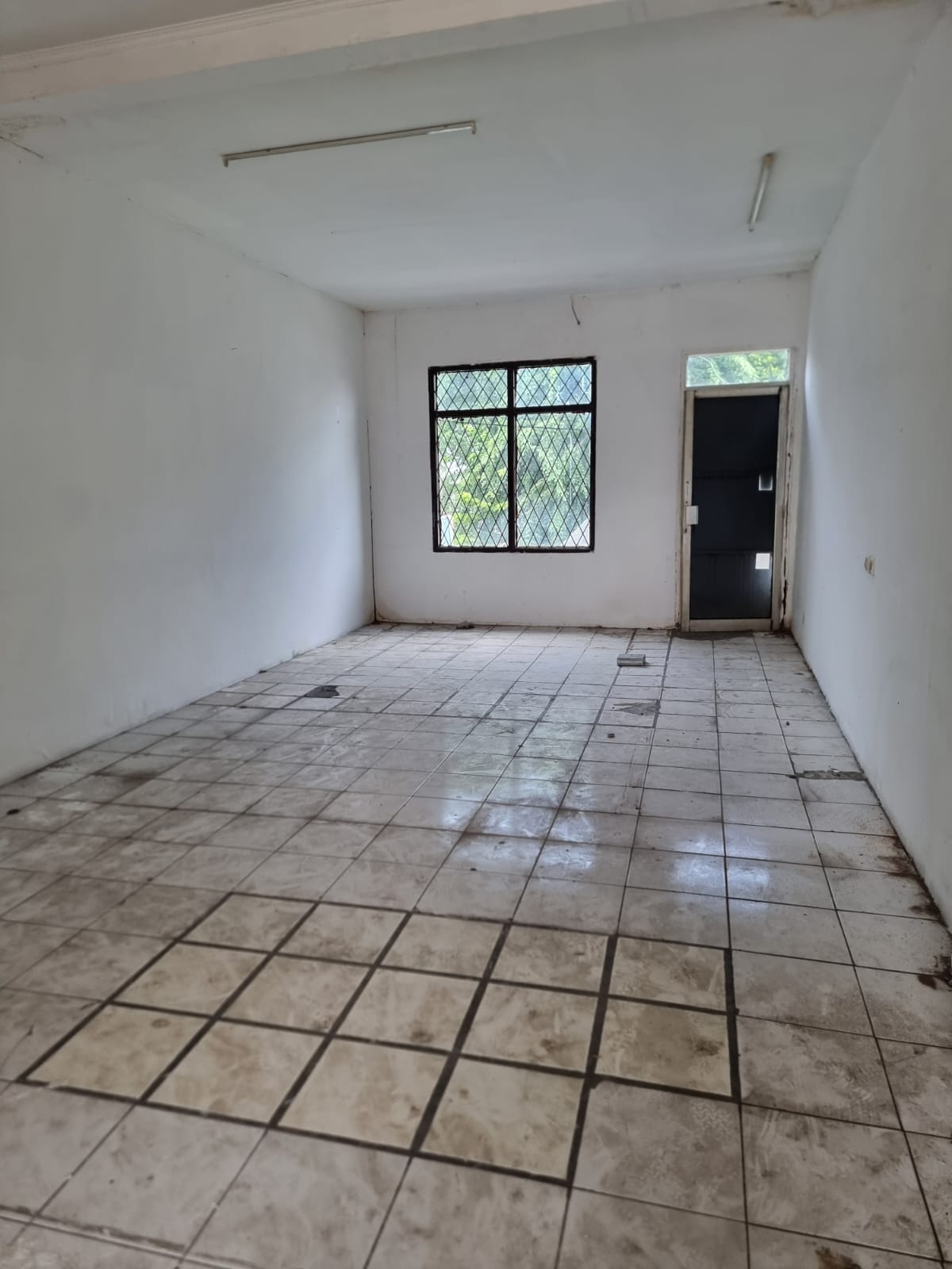 Jual Cepat Ruko 3 lantai di Jalan Raya Tomang Grogol Pertamburan Jakarta Barat (RR) - Foto 8