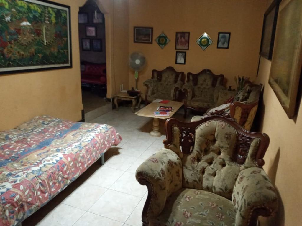 Jual Cepat Rumah Luas 2 Lantai di Duren Sawit Jakarta Timur (RR) - Foto 2