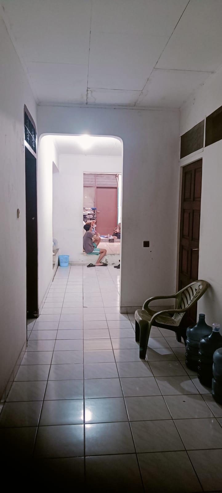 Jual Cepat Rumah Kost terdiri dari 10 kamar di Grogol Jakarta Barat (RR) - Foto 5