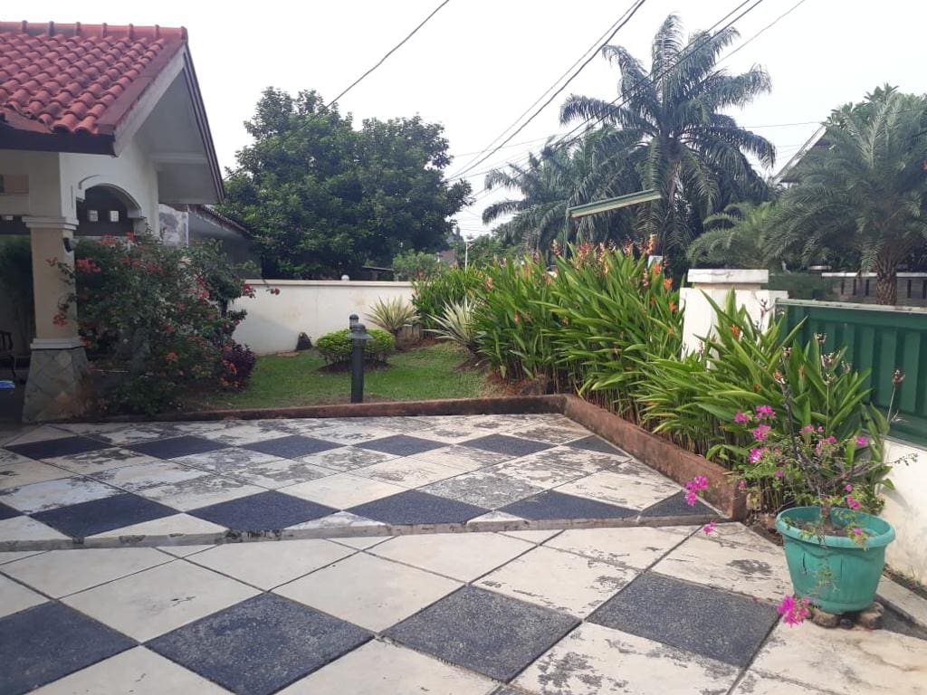 Dijual rumah dekat stasiun pondok ranji tangsel