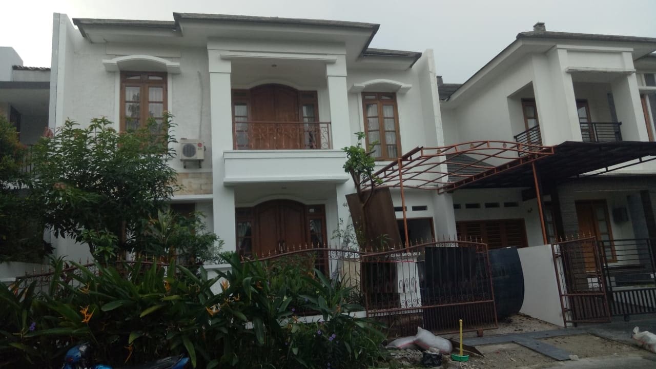 Dijual rumah daerah puri bintaro