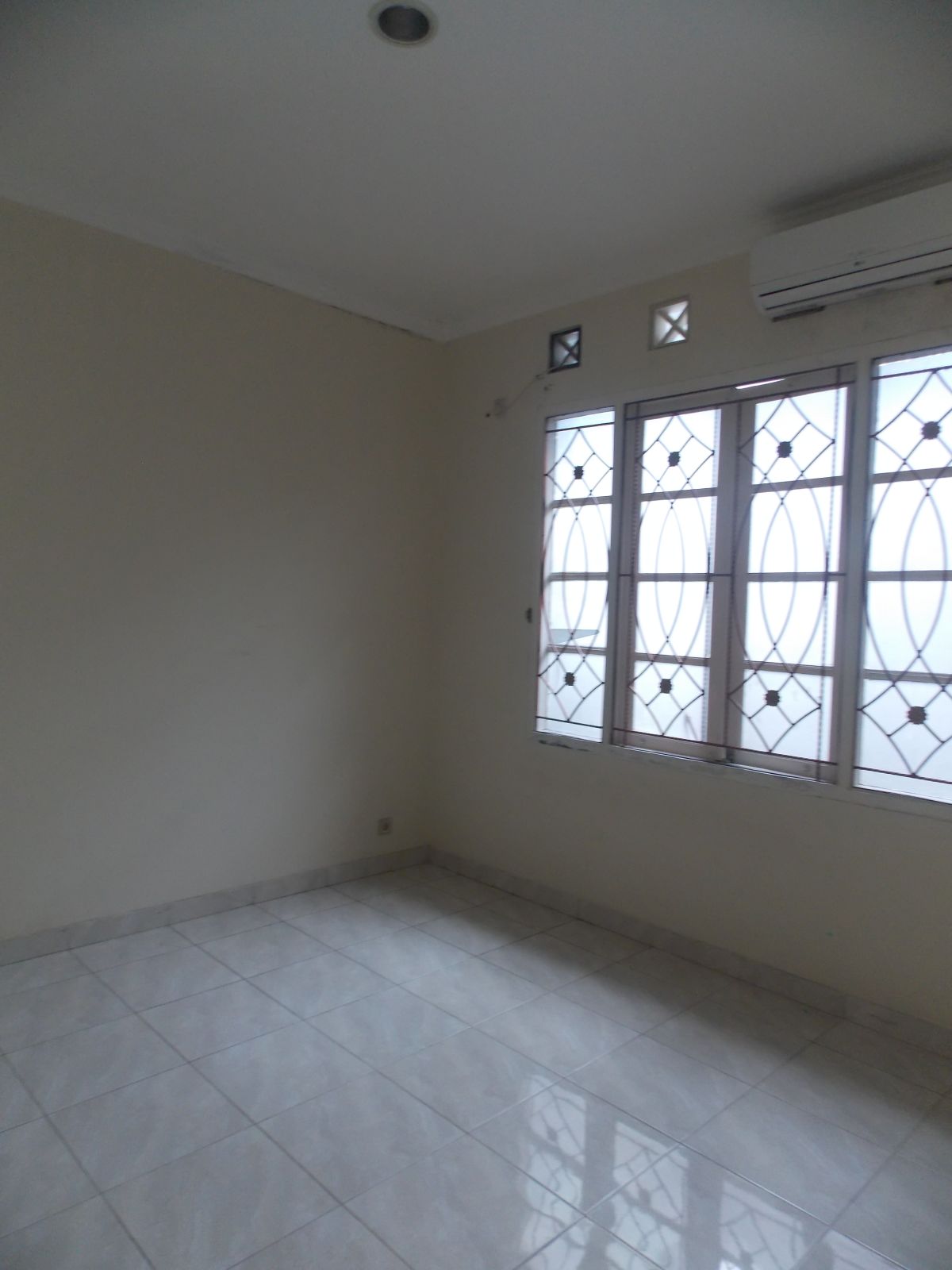 Dijual rumah daerah bintaro sektor 9 - Foto 2