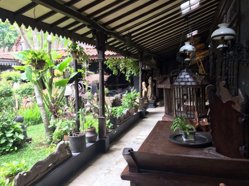 Dijual rumah etnik jawa daerah lebak bulus Jakarta Selatan