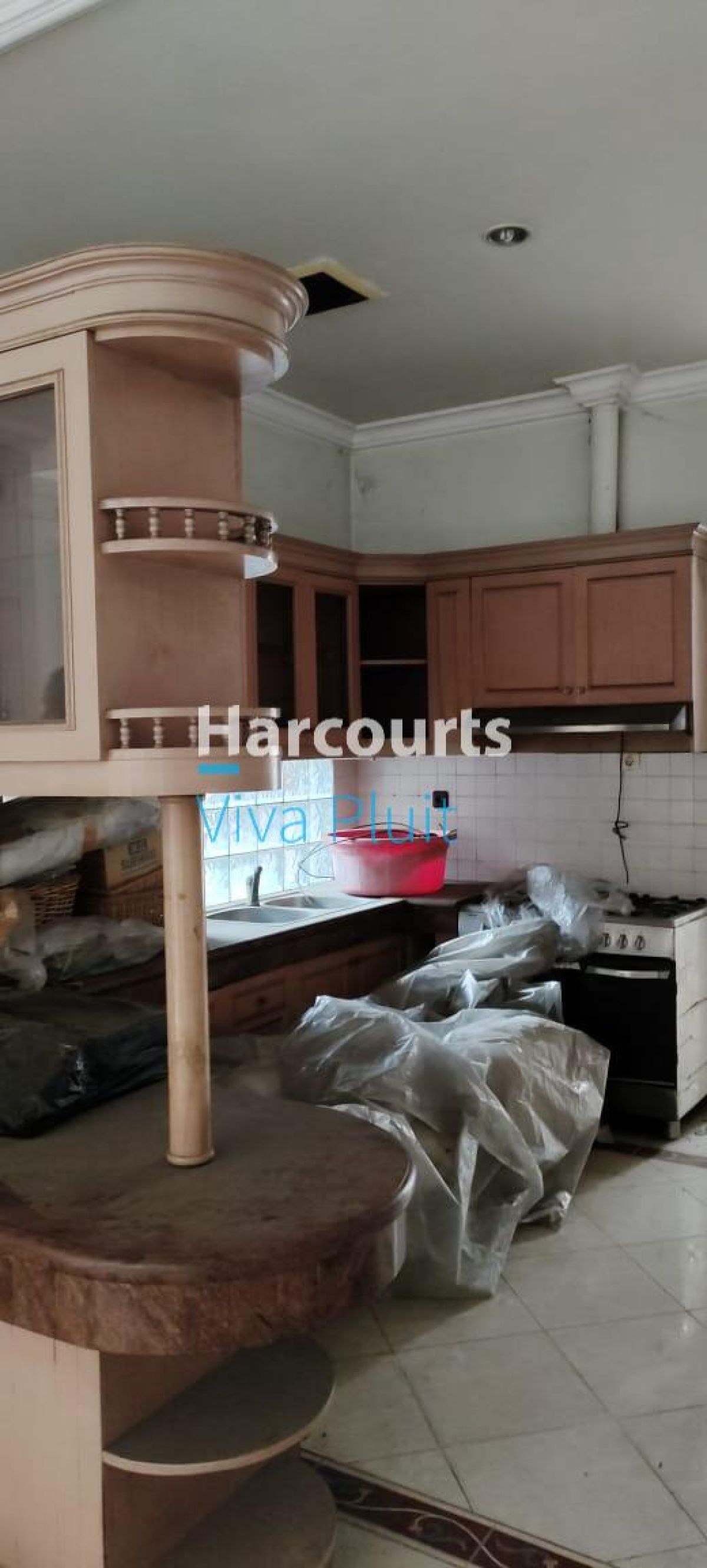 Rumah Mewah di Kembangan, Jakarta Barat. Lokasi Strategis di sewa kan murah!! - Foto 10