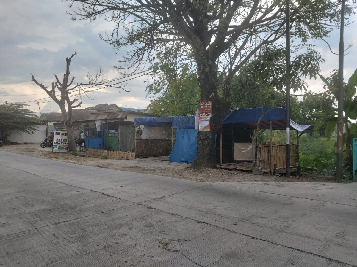 Tanah zona pergudangan di jalan raya grompol Jambangan Sragen - Foto 3