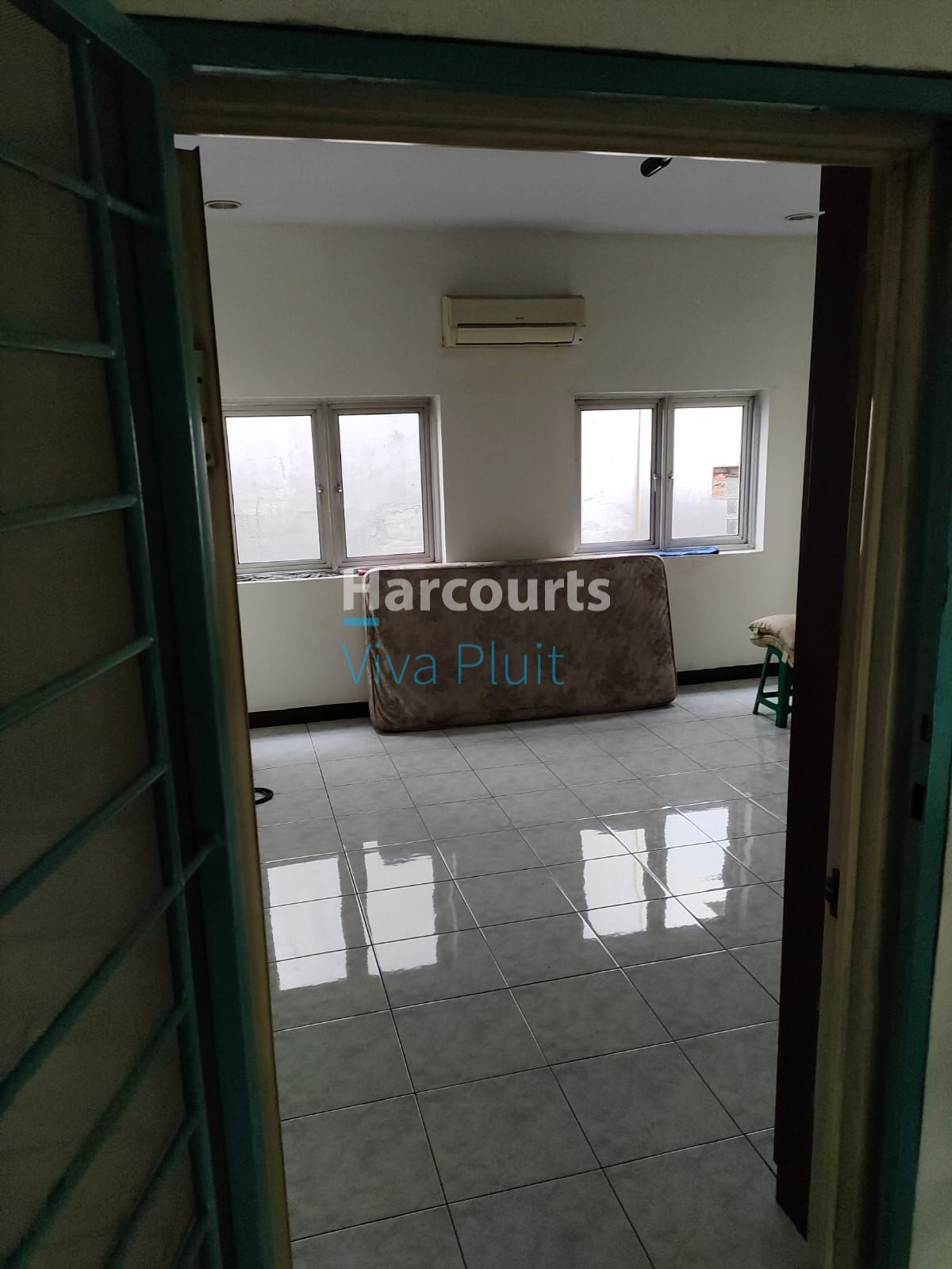 Disewa Ruko Taman Harapan Indah, Jelambar. Siap Pakai Harga Murah Nego - Foto 6