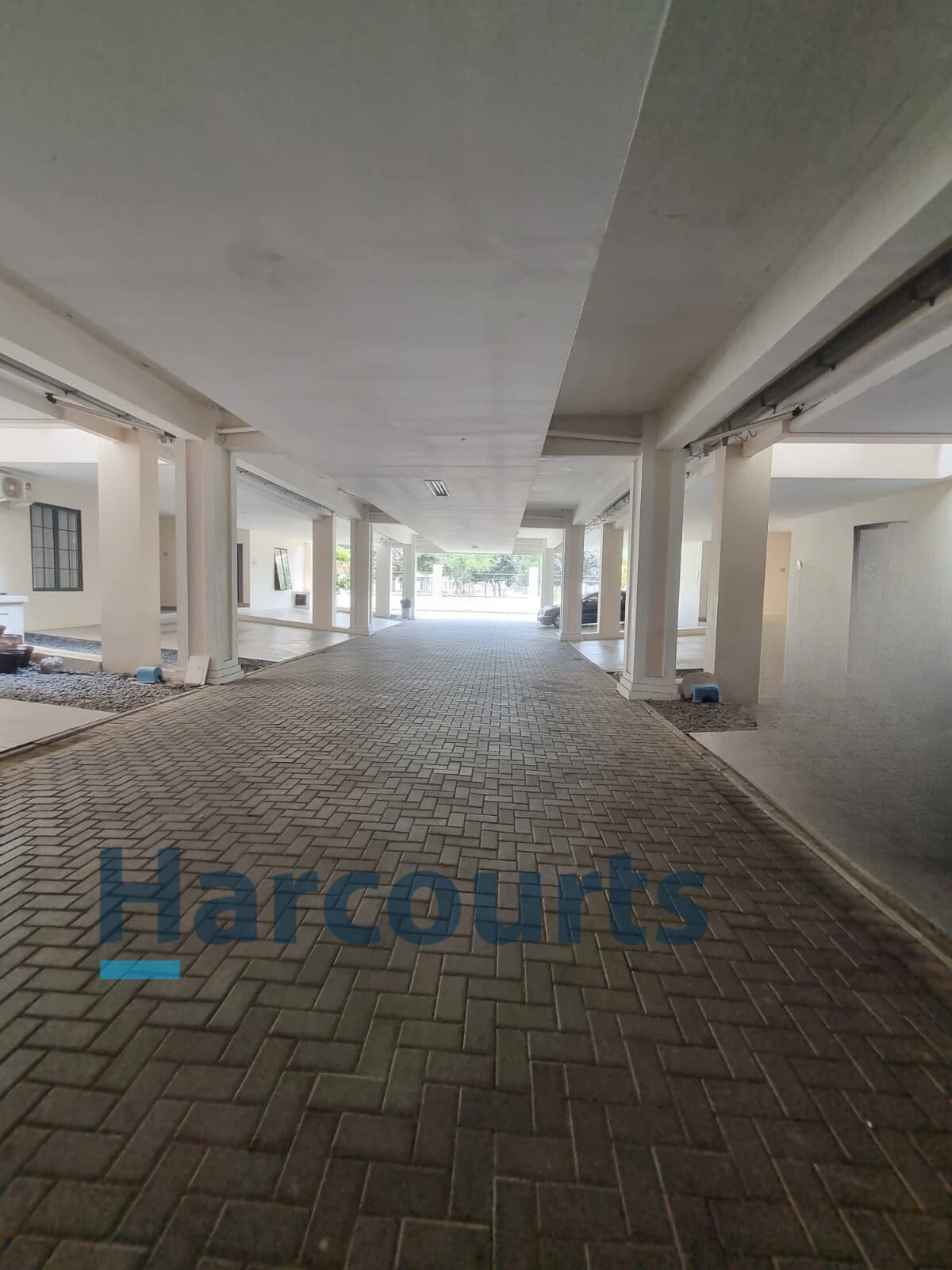 Dijual Rumah bagus 3 lantai di Suvarna Sutera Tangerang (NC) - Foto 4