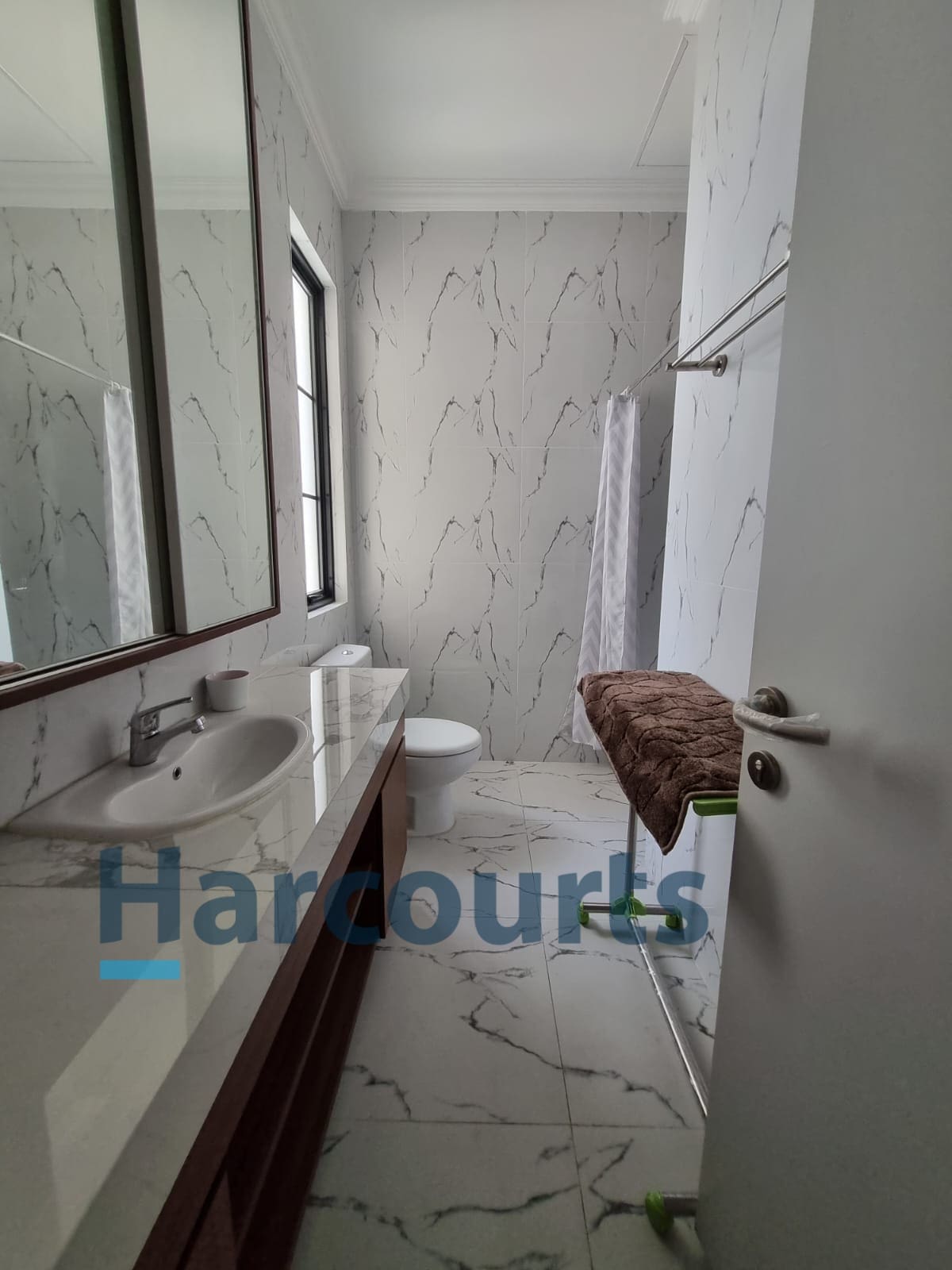 Dijual Rumah bagus 3 lantai di Suvarna Sutera Tangerang (NC) - Foto 7