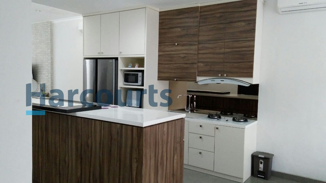 Jual Cepat Rumah Town House 3 lantai di TB Simatupang Jakarta Selatan (CR) - Foto 2