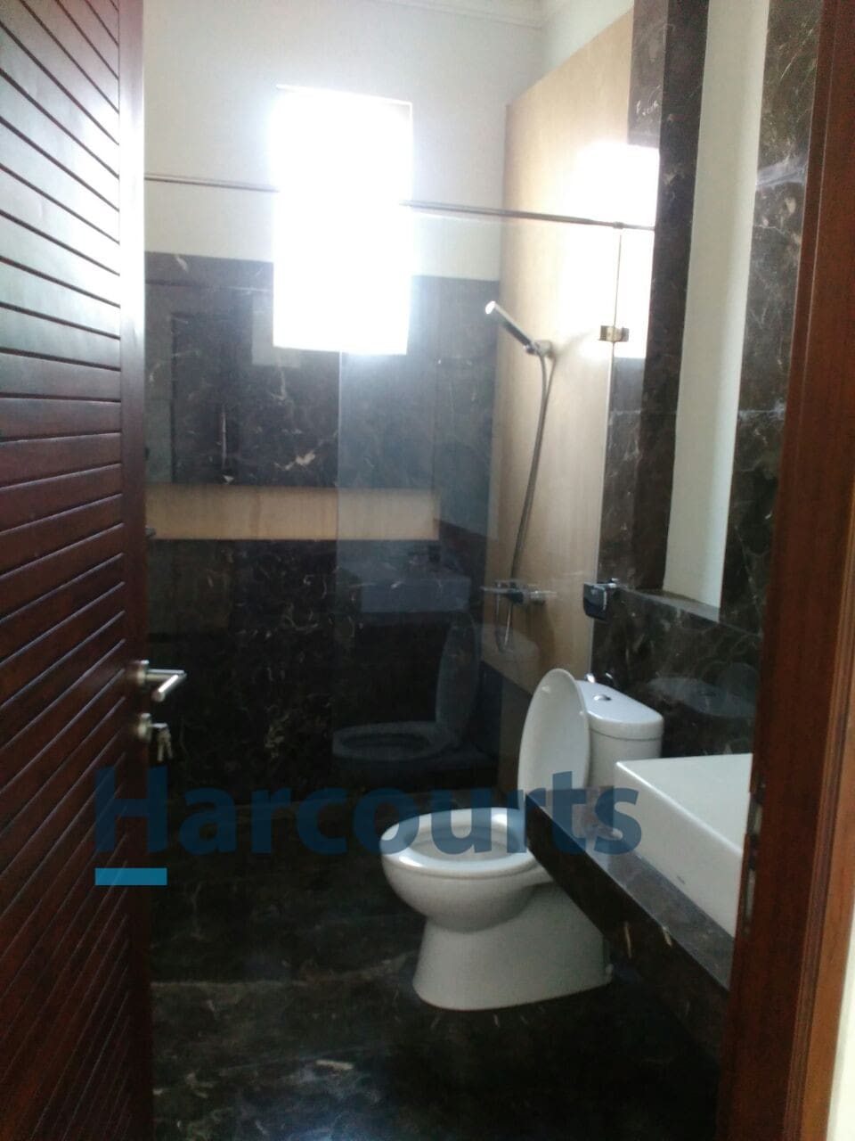 Jual Cepat Rumah Town House 3 lantai di TB Simatupang Jakarta Selatan (CR) - Foto 4
