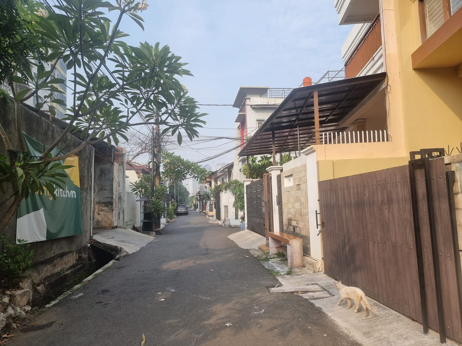 Jual Cepat Rumah Siap huni 2,5 Lantai di Tomang, Jakarta Barat (RR) - Foto 2