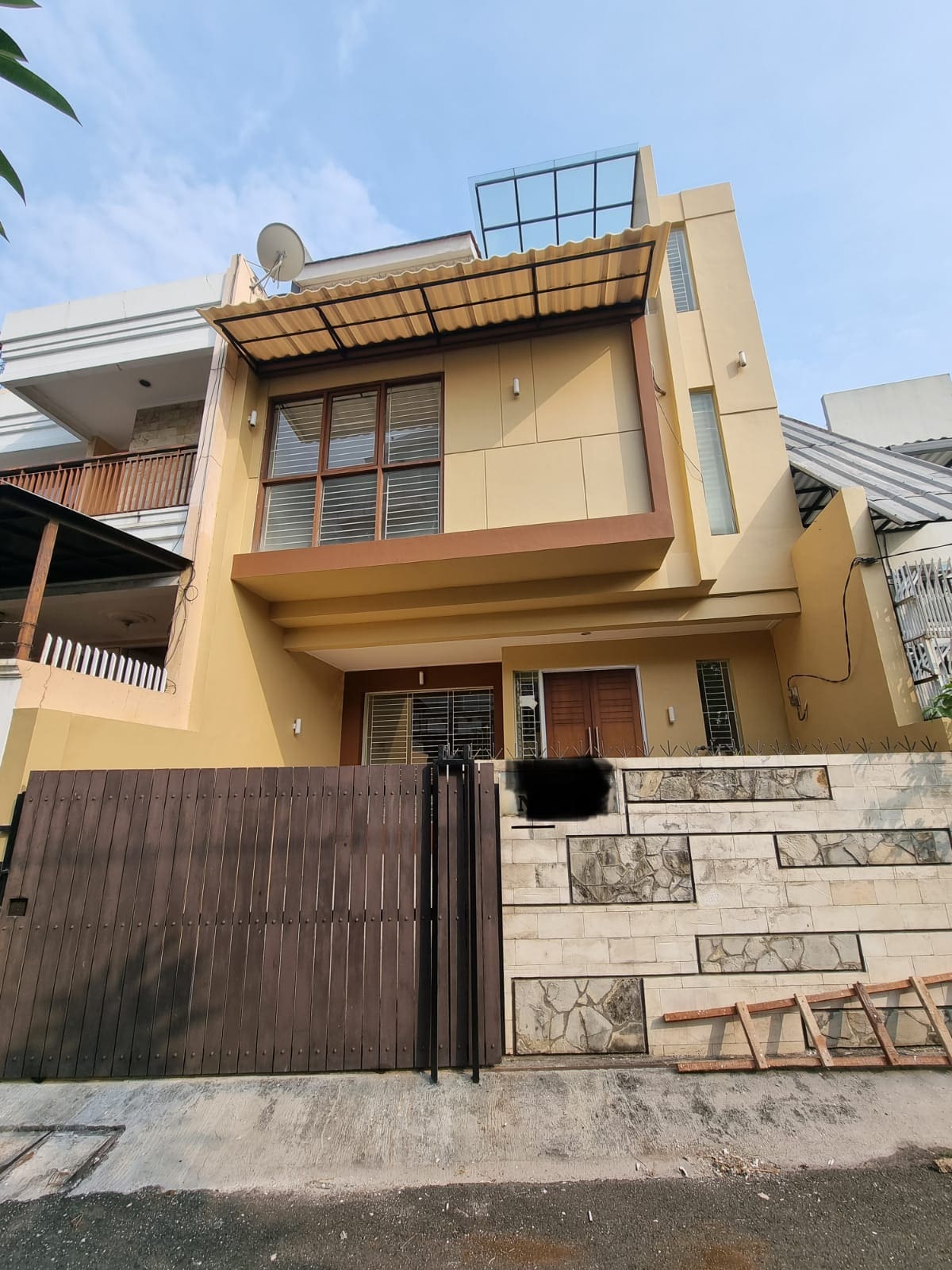 Jual Cepat Rumah Siap huni 2,5 Lantai di Tomang, Jakarta Barat (RR) - Foto 3
