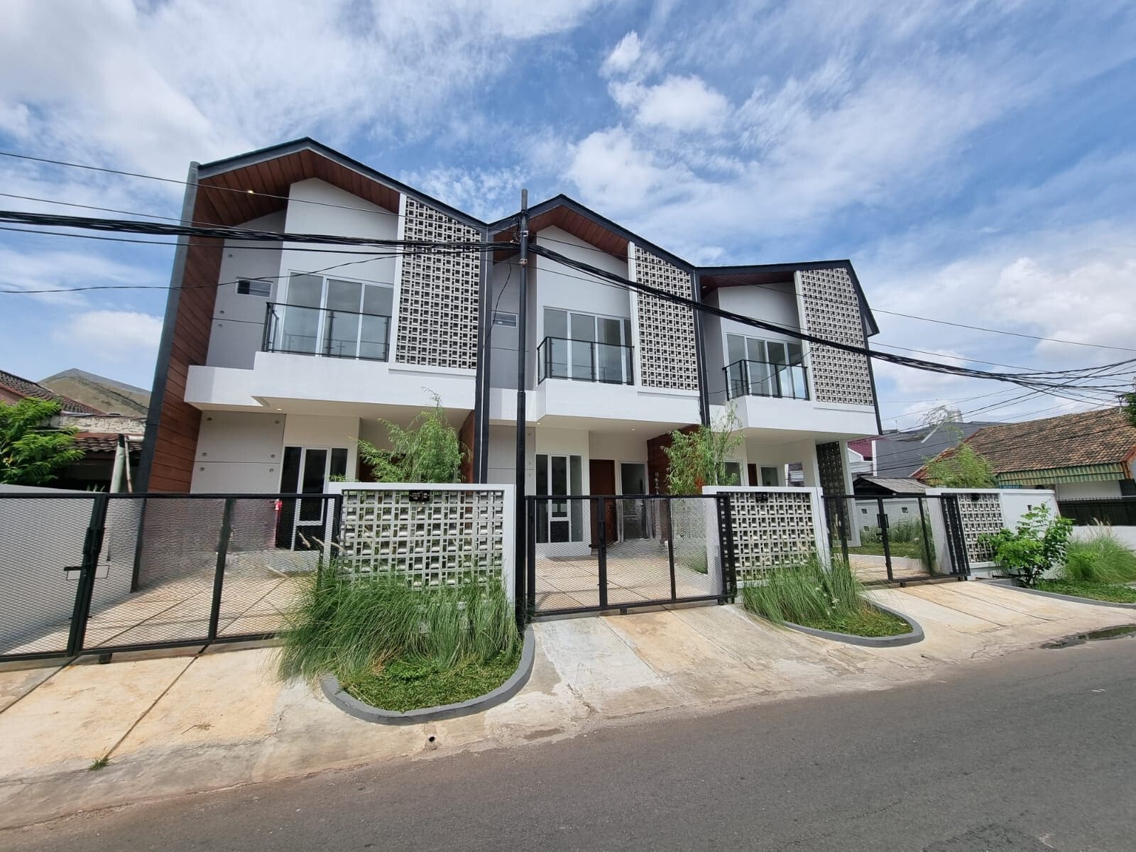 Jual Cepat Rumah luas 5,5m x 15m di Perumahan Kosambi Jakarta Barat (RR)